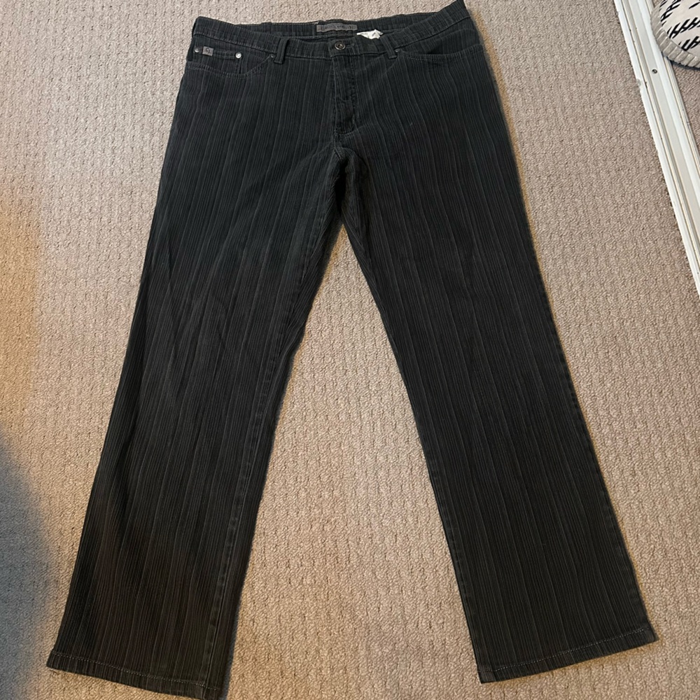 Men's Black Relaxed Jeans
